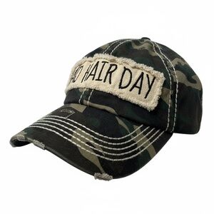 Women’s Camo Hat